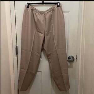 Donnkenny elegant Women’s 26W Beige Dress Pants. Also  in chocolate brown.